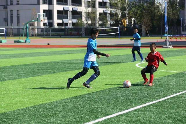 湖人官宣又签一名后卫 上赛季战湖人狂砍23+17