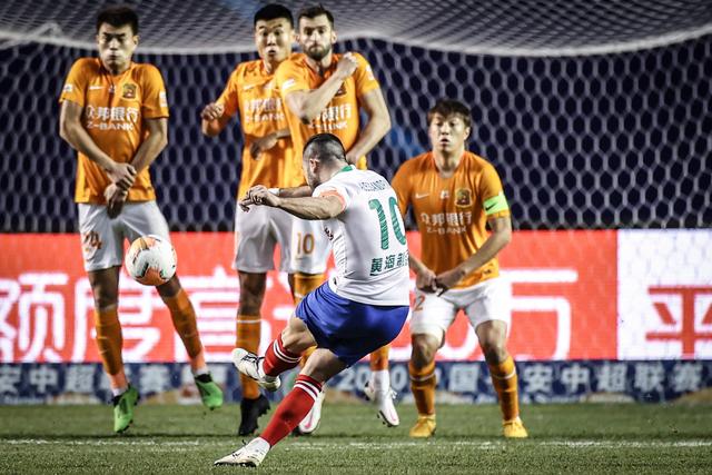 西甲-莫德里奇破门贝林厄姆绝杀 皇马2-1胜